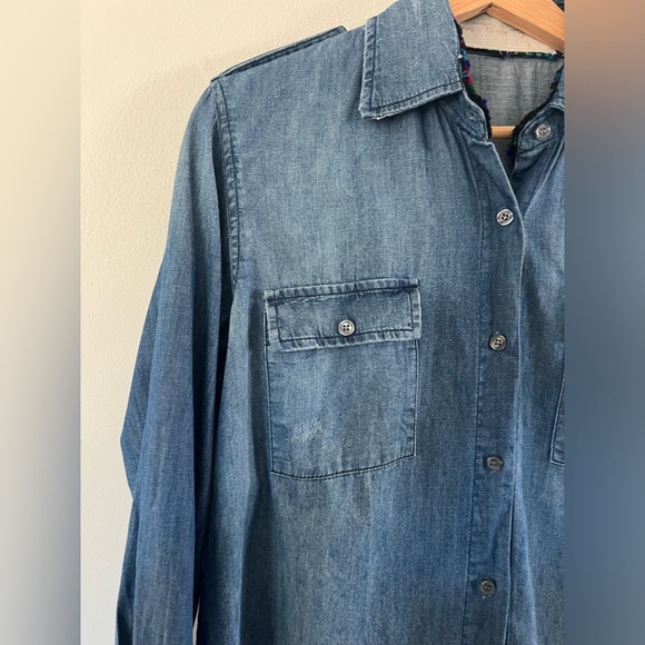 Jen’s Pirate Booty Distressed Denim Button Front Embroidered Flip-Cuff Shirt - Picture 4 of 13